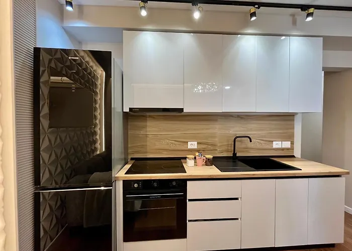 Center Cozy * 地拉那